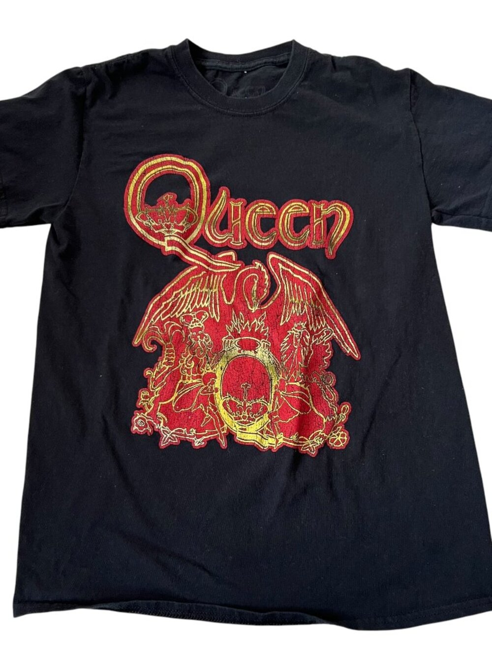 Queen t shirt black red yellow crest logo small